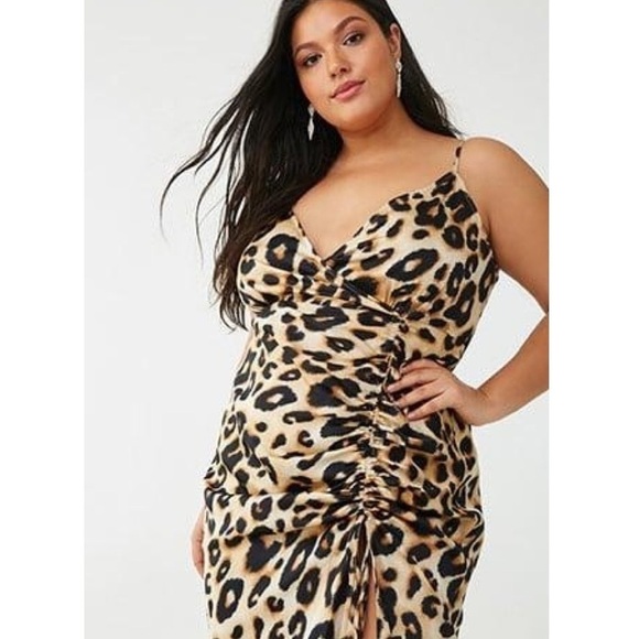 𝅺Leopard side slit satin maxi plus size - Picture 1 of 4
